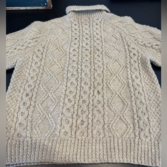 Prince of Burren Irish Knit Cable Sweater Unisex Aran
Islands Hand knit Sz M - Picture 4 of 10